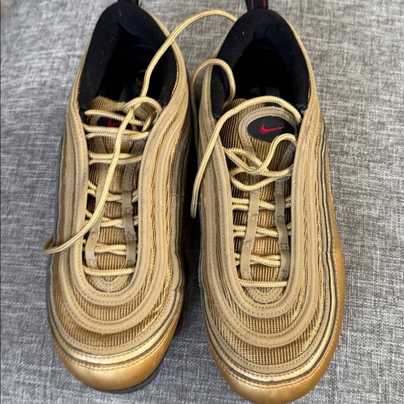 Air Vapormax 97 Metallic Gold - Picture 5 of 11